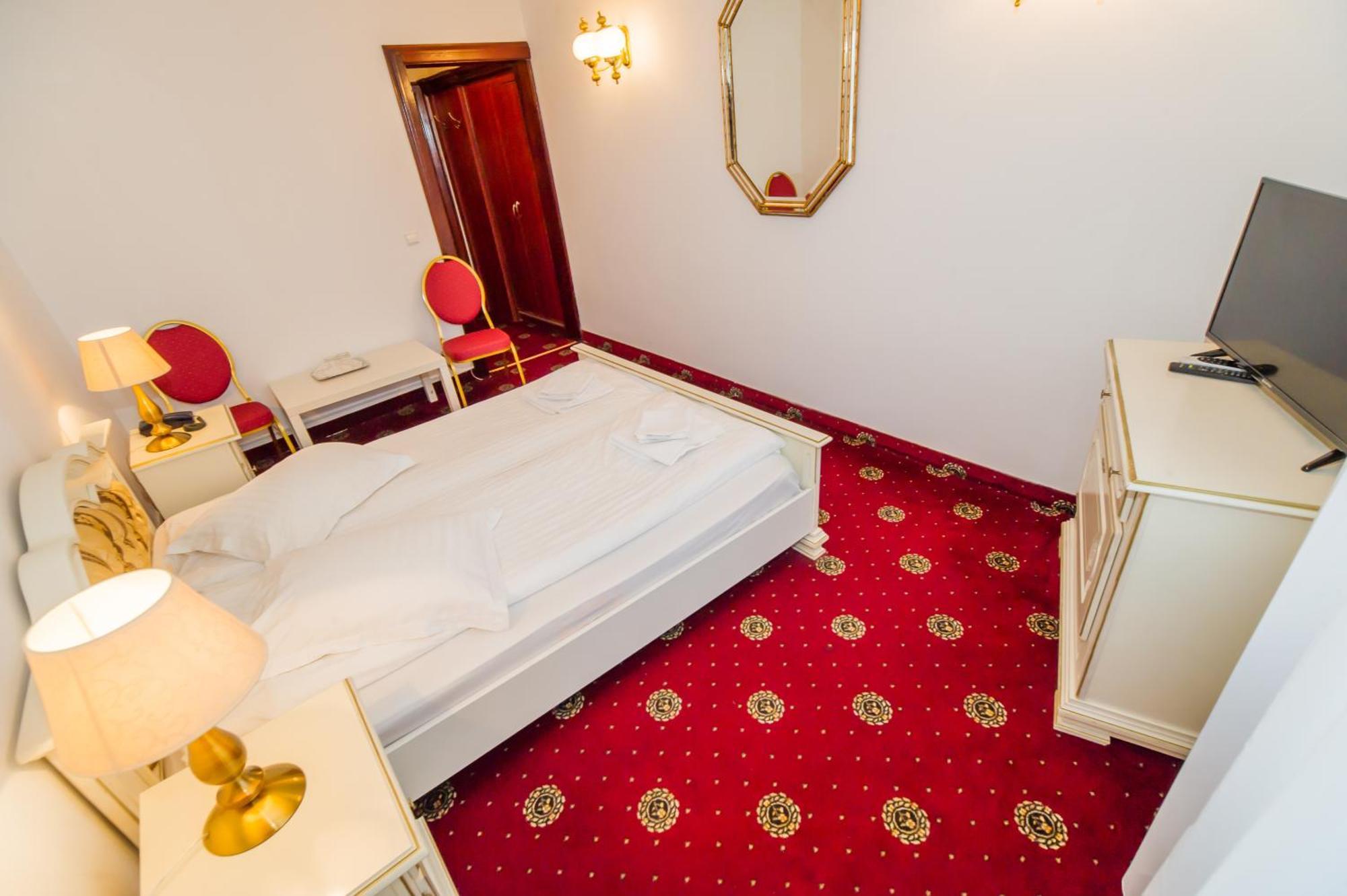 Hotel Cetate Imparatul Romanilor Alba Iulia Camera foto
